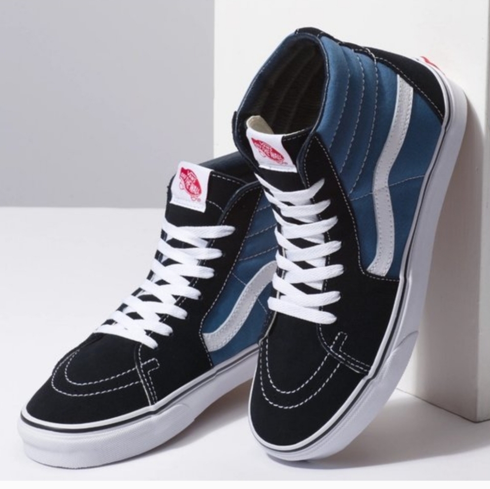Vans Men's Navy SK8-Hi High-Top Sneakers - 8